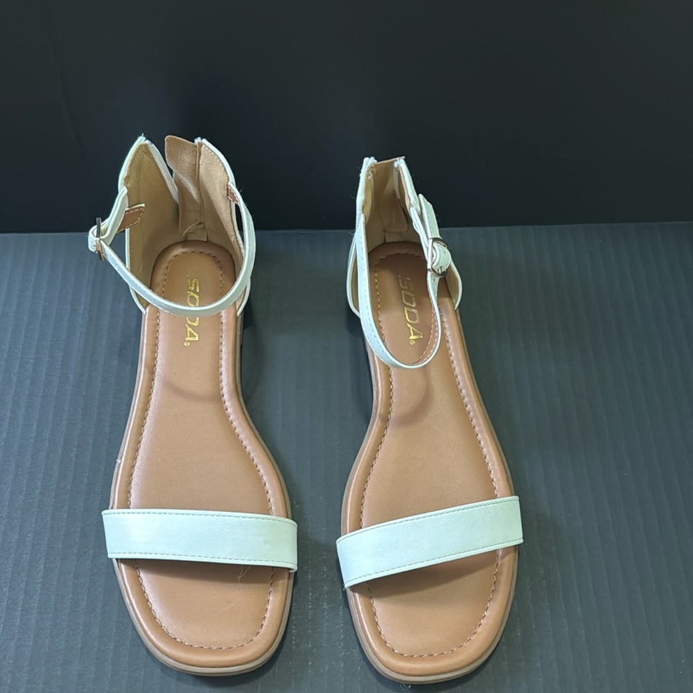 women’s sandals size 8